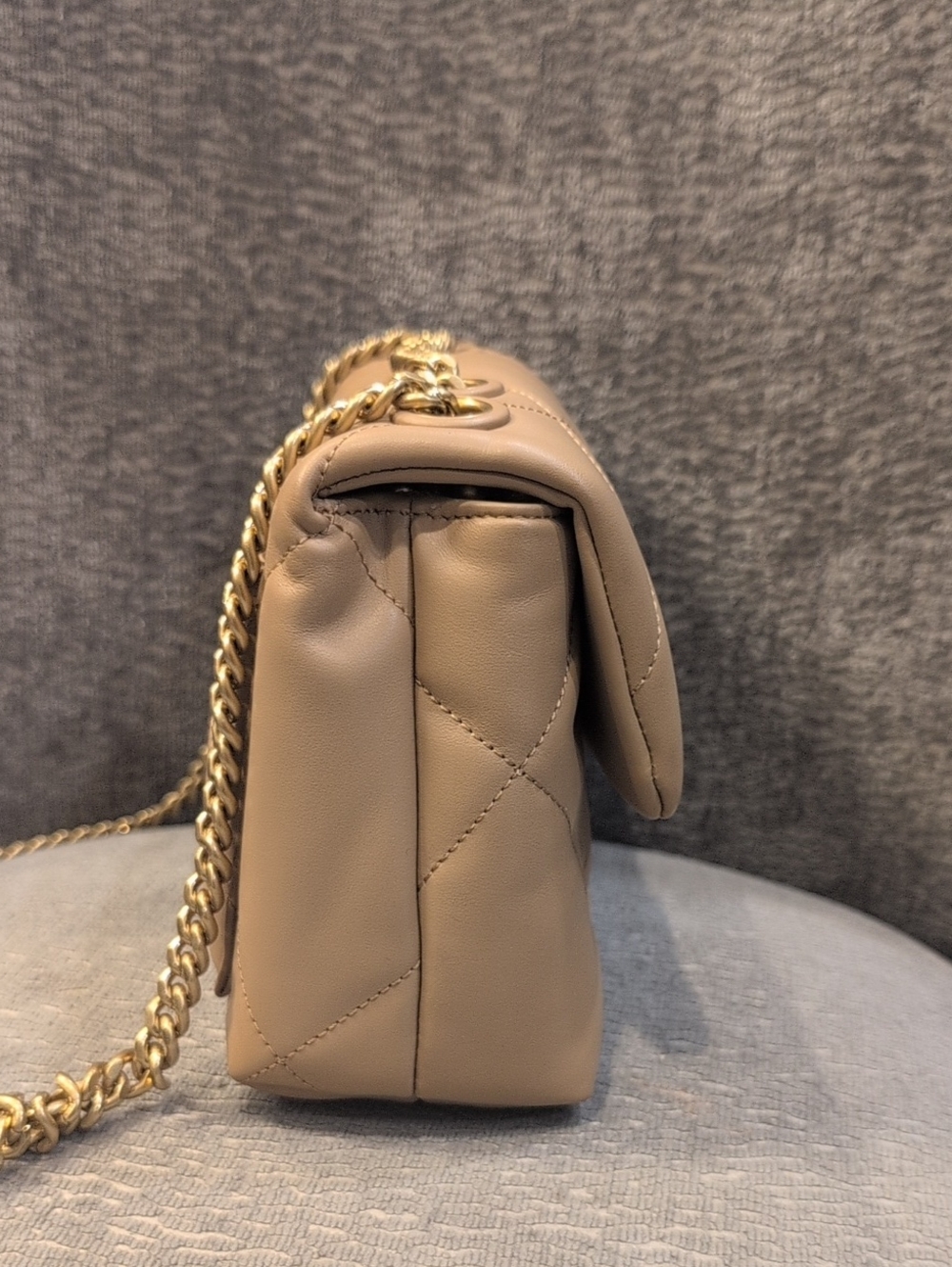 Quince Women's Italian Leather Diamond Quilted Shoulder Bag - Picture 5 of 14